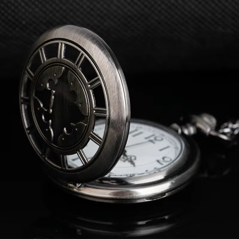 Creative Hollow Design Quartz Pocket Watch Bronze Unisex Clamshell Clock Pendant Fob Watch relogio feminino