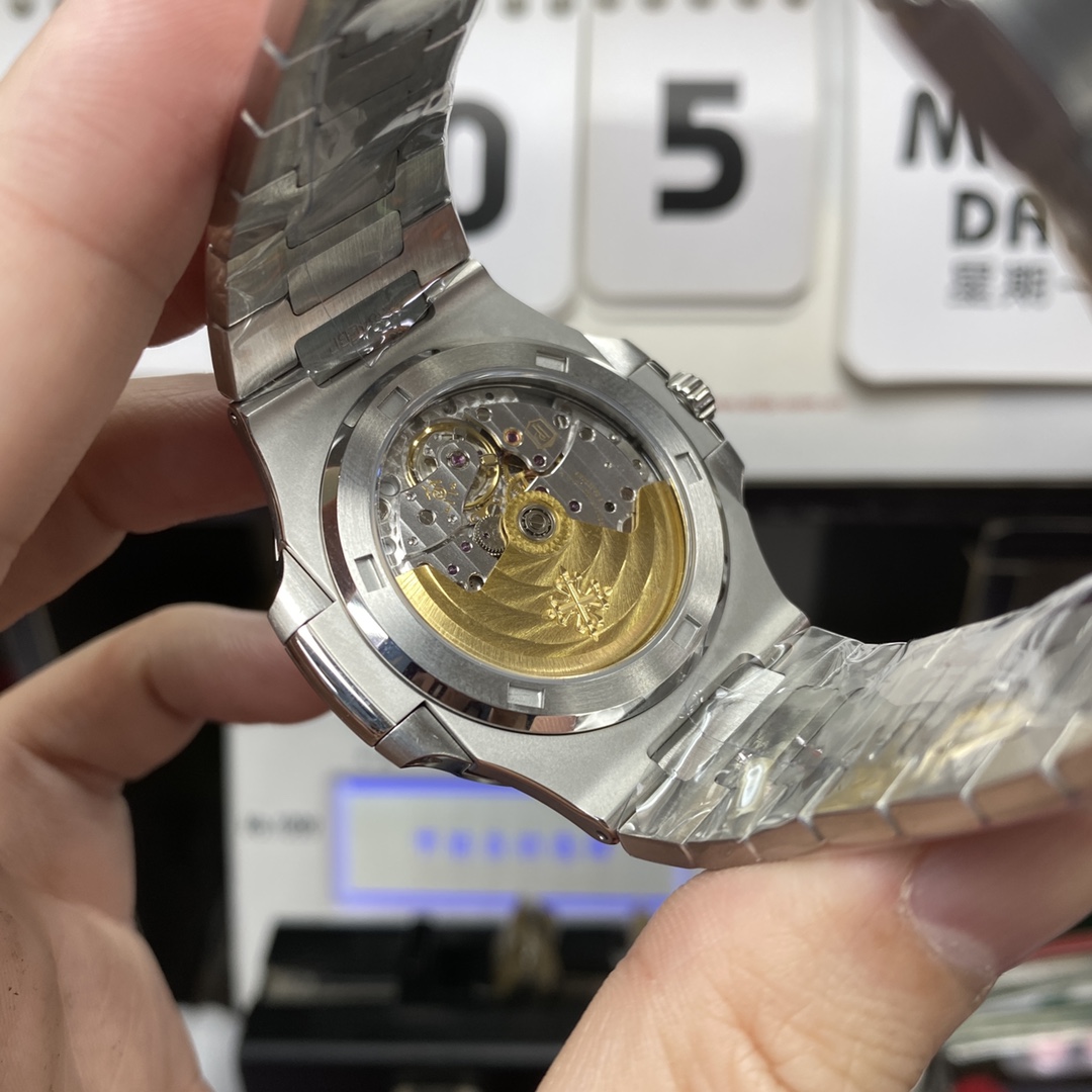 Patek Philippe Nautilus series 57111A-011, White Dial, 40mm Size.