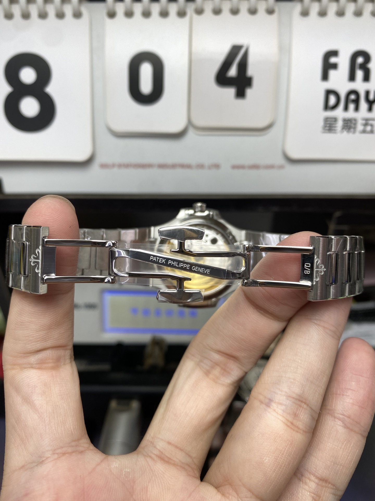 Patek Philippe Nautilus series 71181A-010, White Dial with Steel Bracelet Version, 35.2mm size.