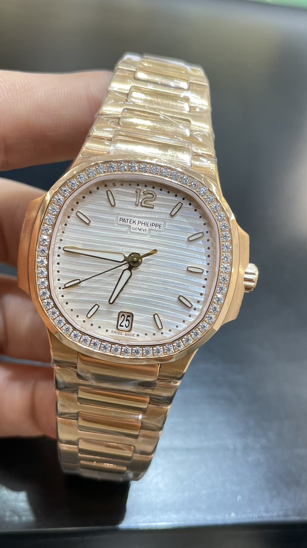 Patek Philippe Nautilus Sporty Elegance Series 71181200R-001, Silver Dial, 35.2mm size WOMEN