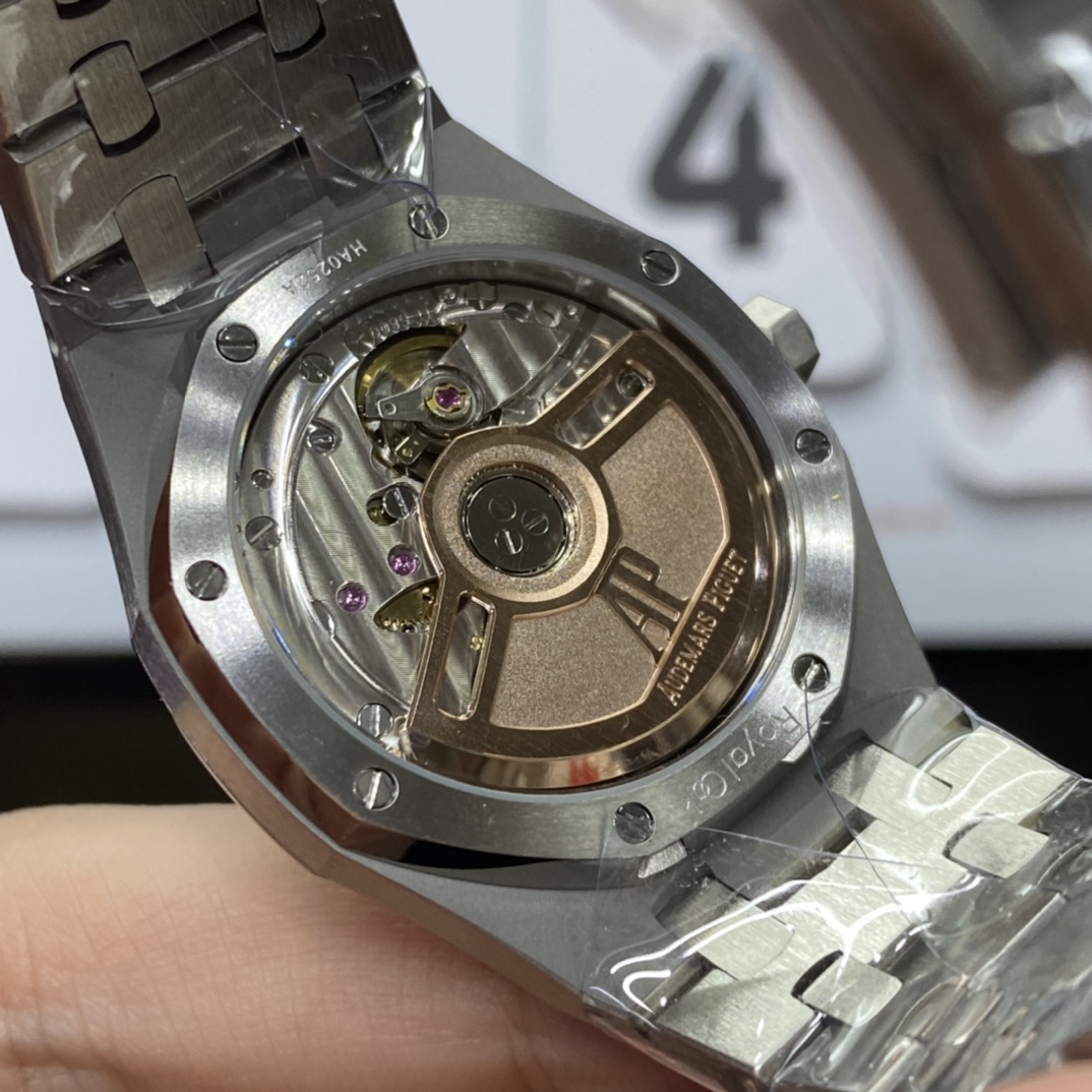 Audemars Piguet Royal Oak Offshore Series 77451ST.ZZ.1361ST.04, Blue Dial Gem-Set Bezel Mechanical Movement, 34mm Size.