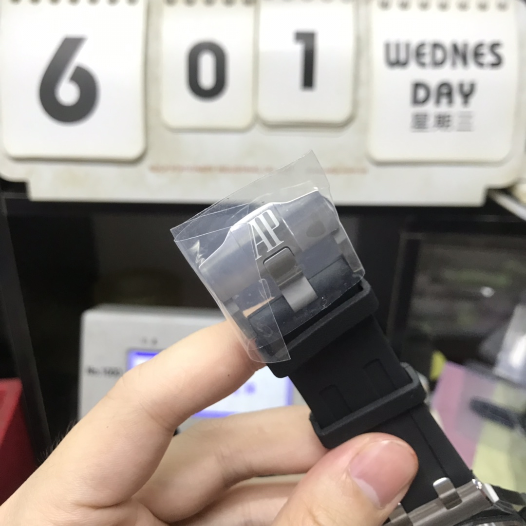 Audemars Piguet Royal Oak Offshore Series 15710ST.OO.A002CA.02, White Dial Rubber Strap, 42mm Size.