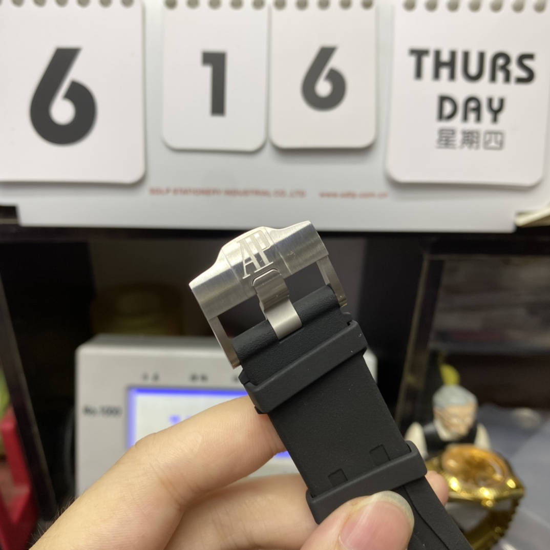 Audemars Piguet Royal Oak Offshore Series 26405CE.OO.A002CA.02, Ceramic Case, 44mm size.