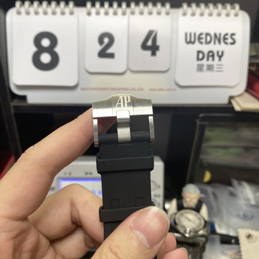 Audemars Piguet Royal Oak Offshore Series 15710ST.OO.A002CA.01, Black Transparent Caseback, 42mm Size.