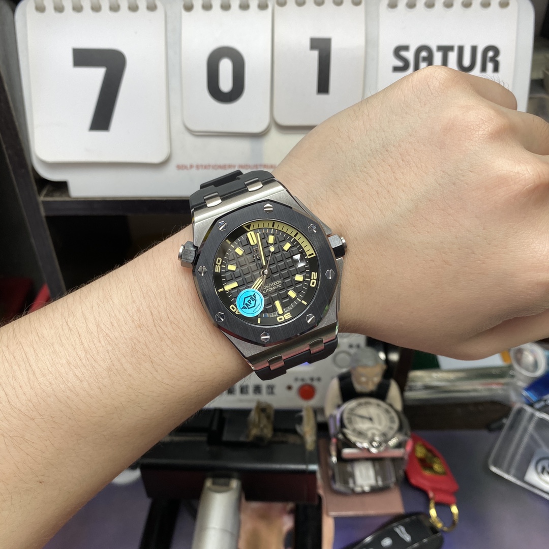 Audemars Piguet Royal Oak Offshore Series 15720CN.OO.A002CA.01, Black Dial Ceramic Bezel, 42mm Size.