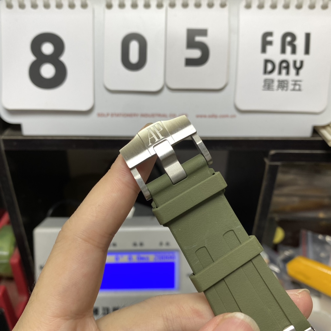 Audemars Piguet Royal Oak Offshore Series 15720ST.OO.A052CA.01, Green Dial, 42mm Size.