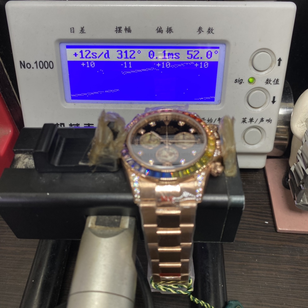 Rolex Daytona series 116588 TBR, RAINBOW DAYTONA ROSE Gold Case,Diamond SCALE 40mm size.