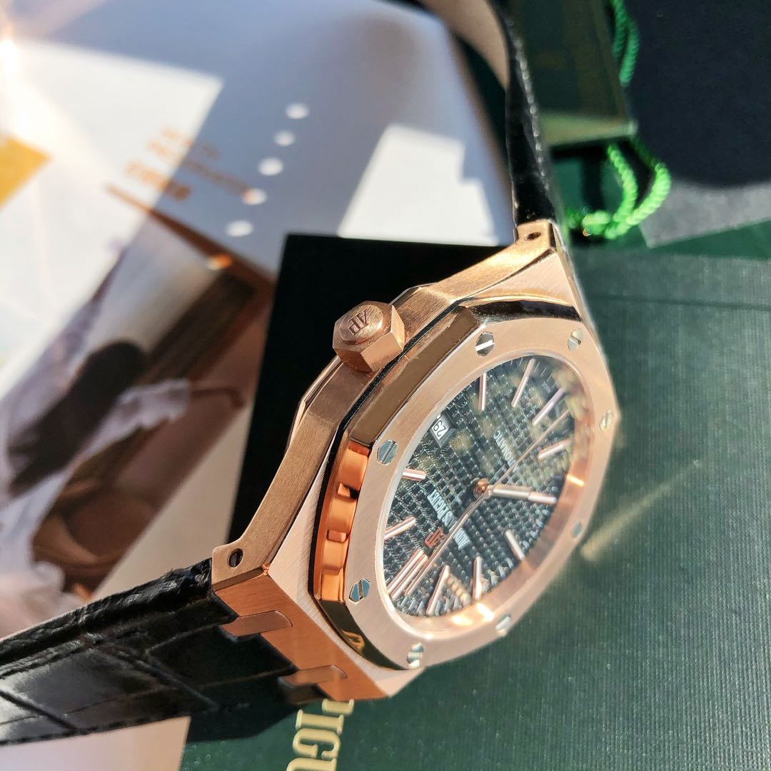 Audemars Piguet Royal Oak Series 15510OR.OO.D315CR.02, Blue Dial, 41mm size.