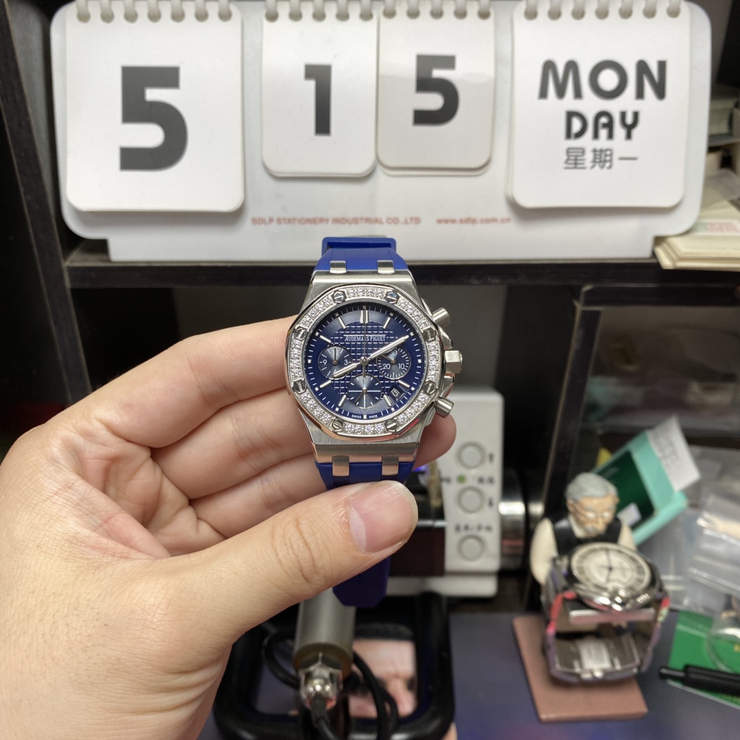 Audemars Piguet Royal Oak Offshore Series 26231ST.ZZ.D027CA.01, Blue Panda Dial, 37mm size.