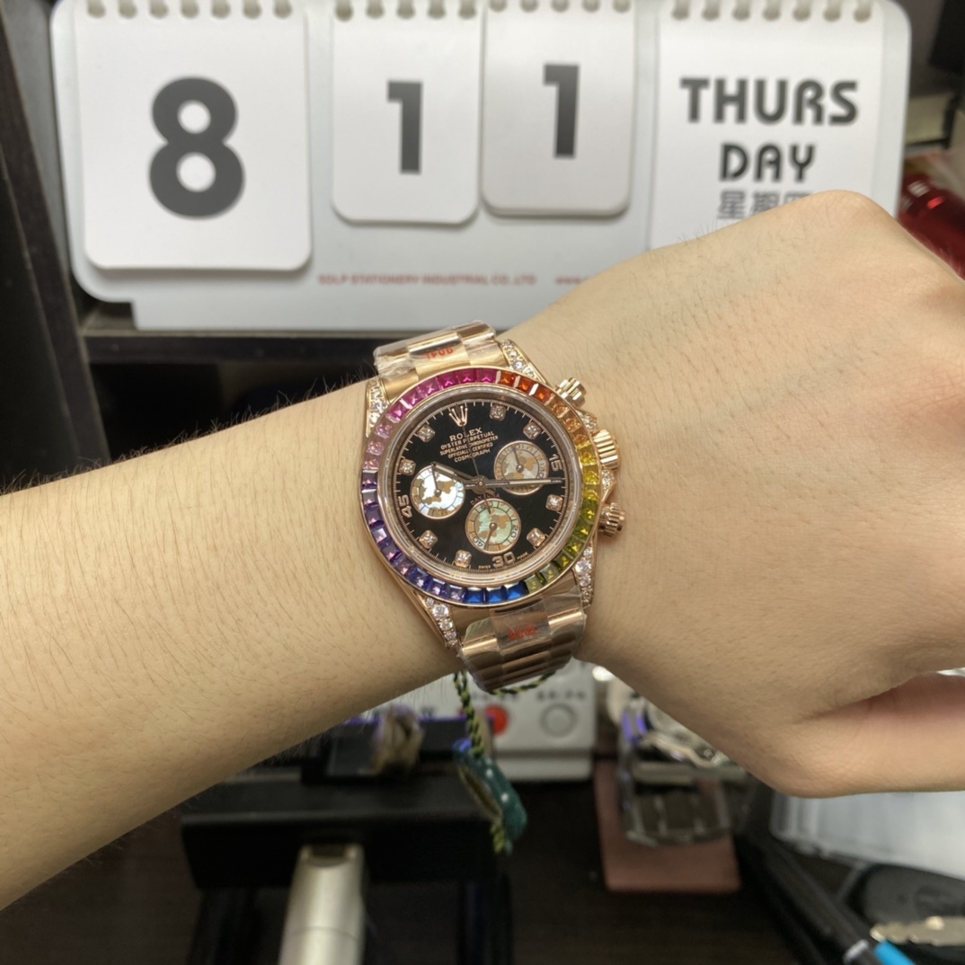 Rolex Daytona series 116588 TBR, RAINBOW DAYTONA ROSE Gold Case,Diamond SCALE 40mm size.