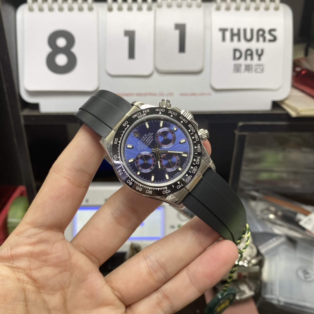 Rolex Cosmograph Daytona Series m116509-0071, Blue Ceramic Bezel, 40mm size, Rubber Strap.