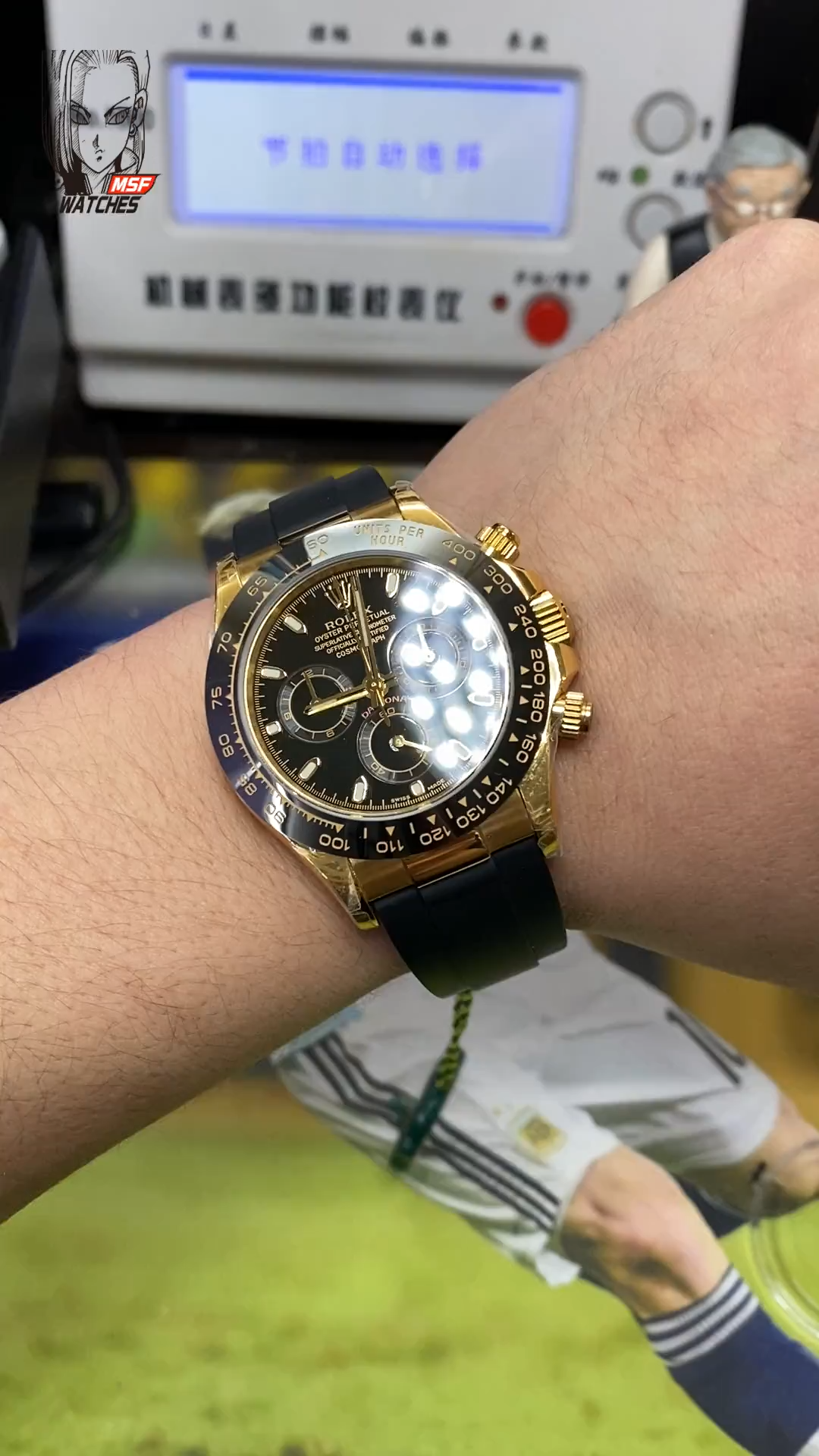 Rolex Cosmograph Daytona Series 116518LN-0035, Gold Case Black Dial, 40mm size.