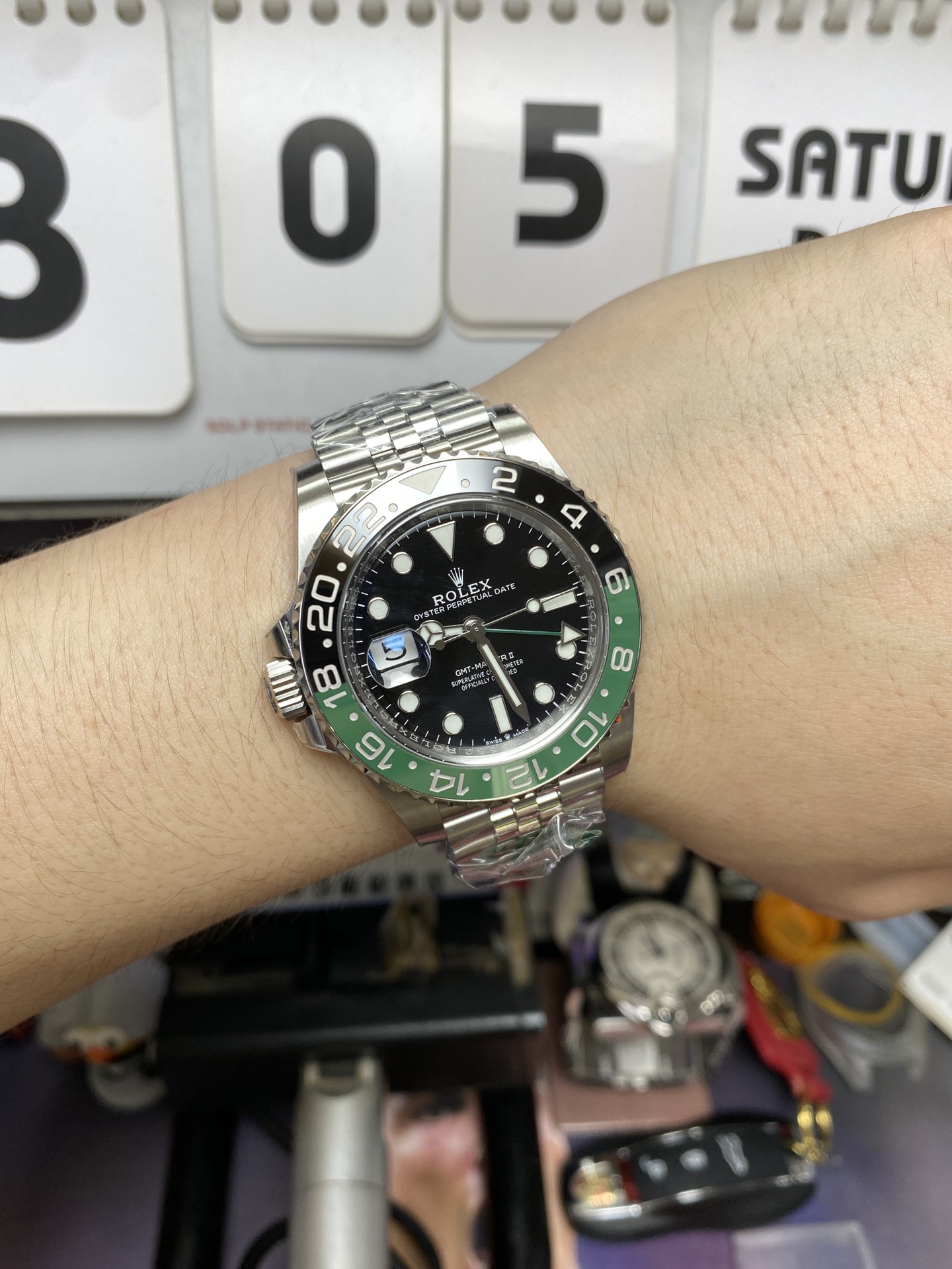 Rolex GMT-Master II series m126720vtnr-0002, Black-Green Bezel 