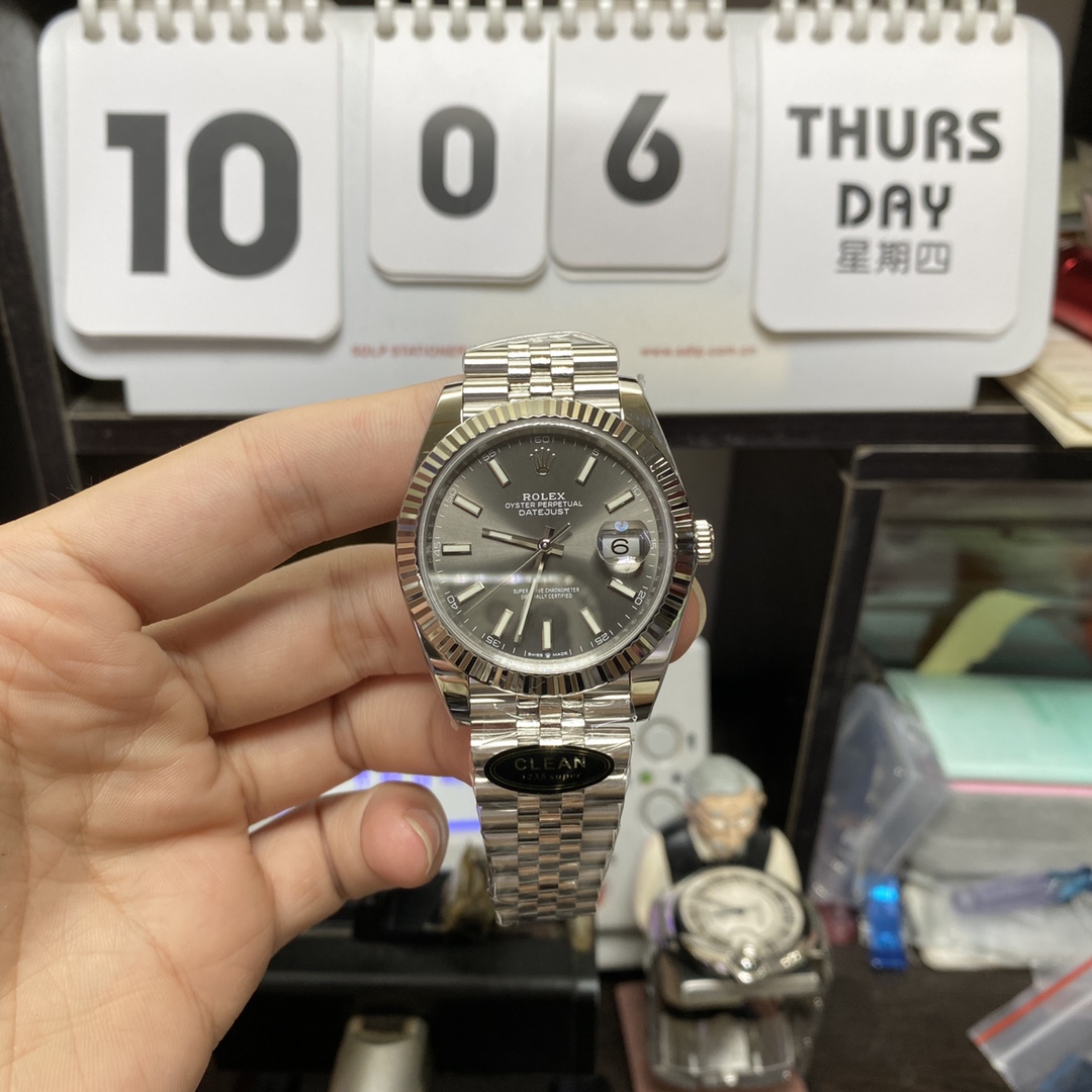 Rolex Datejust Series m126334-0014, Dark Grey Dial Fluted Bezel, 41mm Size.Jubilee strap