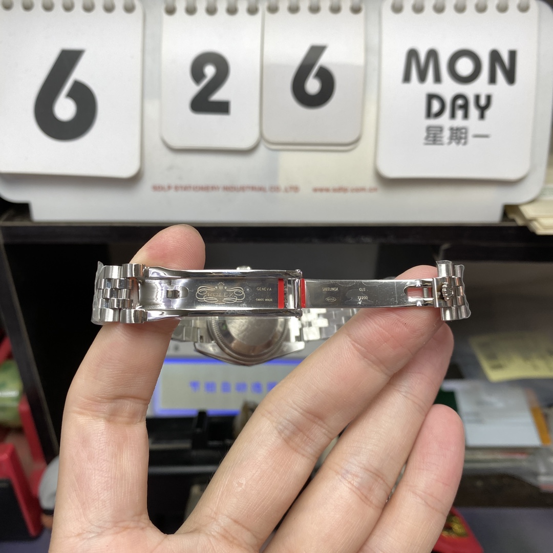 Rolex Datejust series m278384rbr-0036, Pink Dial with Diamond Bezel, 31mm size, Jubilee stainless steel bracelet.