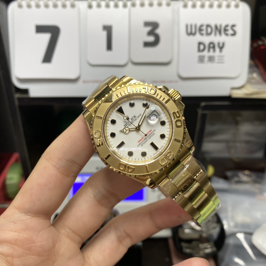 Rolex Yacht-Master Series 16628, White Dial Yellow Gold Case Bracelet Black Markings, 40mm Size.