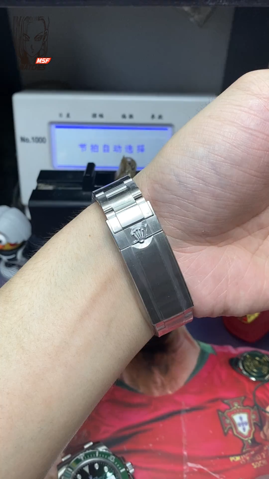 Rolex Submariner Series 116610LV-0002, Green Hulk, 40mm size.