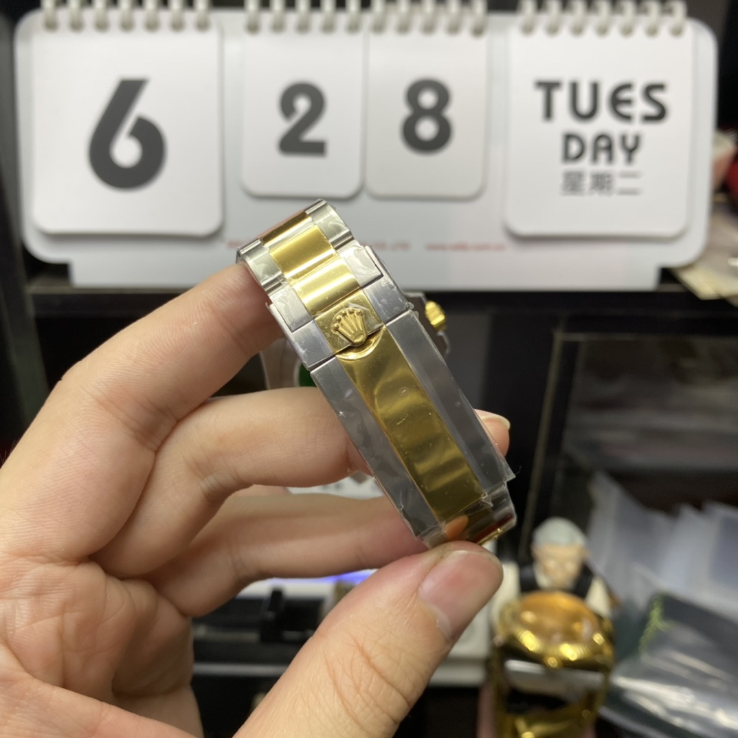 Rolex Submariner Series 116613LB-0005, Two-Tone Blue Submariner, 40mm size.