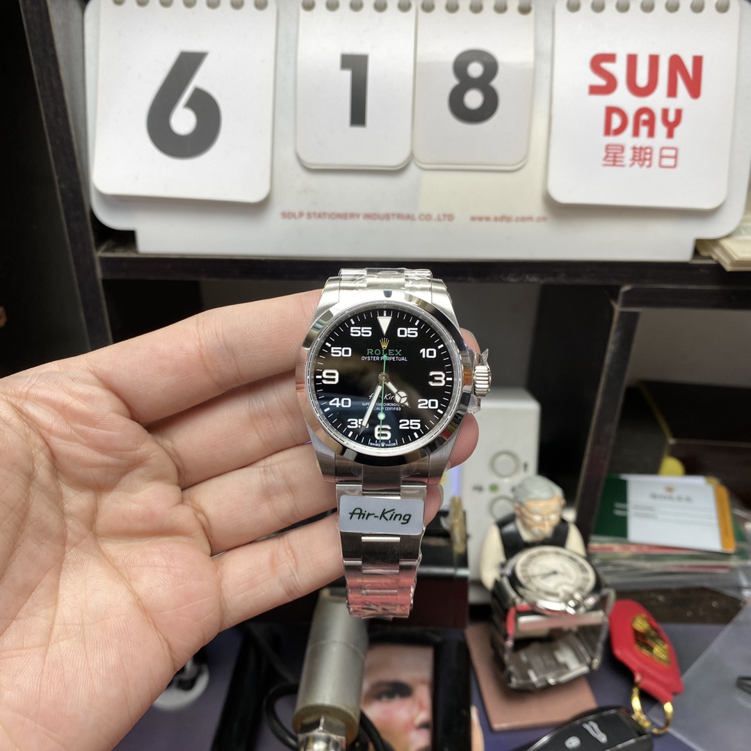 Rolex Air-King series M126900-0001, Green Hand, 40mm size.