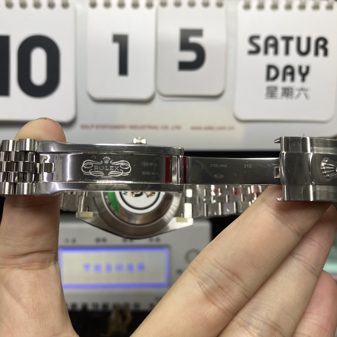 Rolex Datejust Series m126334-0002, Classic Blue Dial Fluted Bezel, 41mm Size.