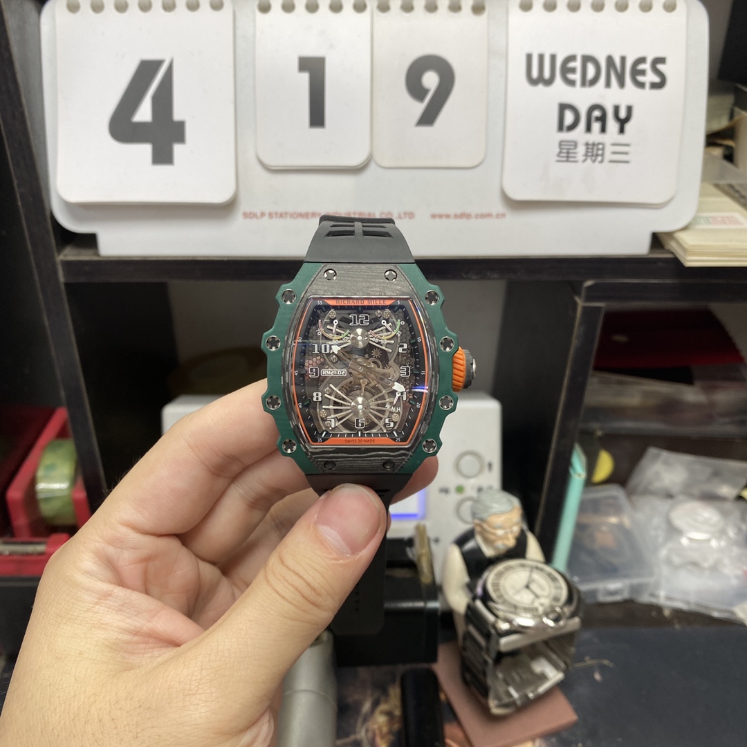 Richard Mille Men's Collection series RM21-02, Carbon Fiber Case, 42.68 x 50.12mm size.