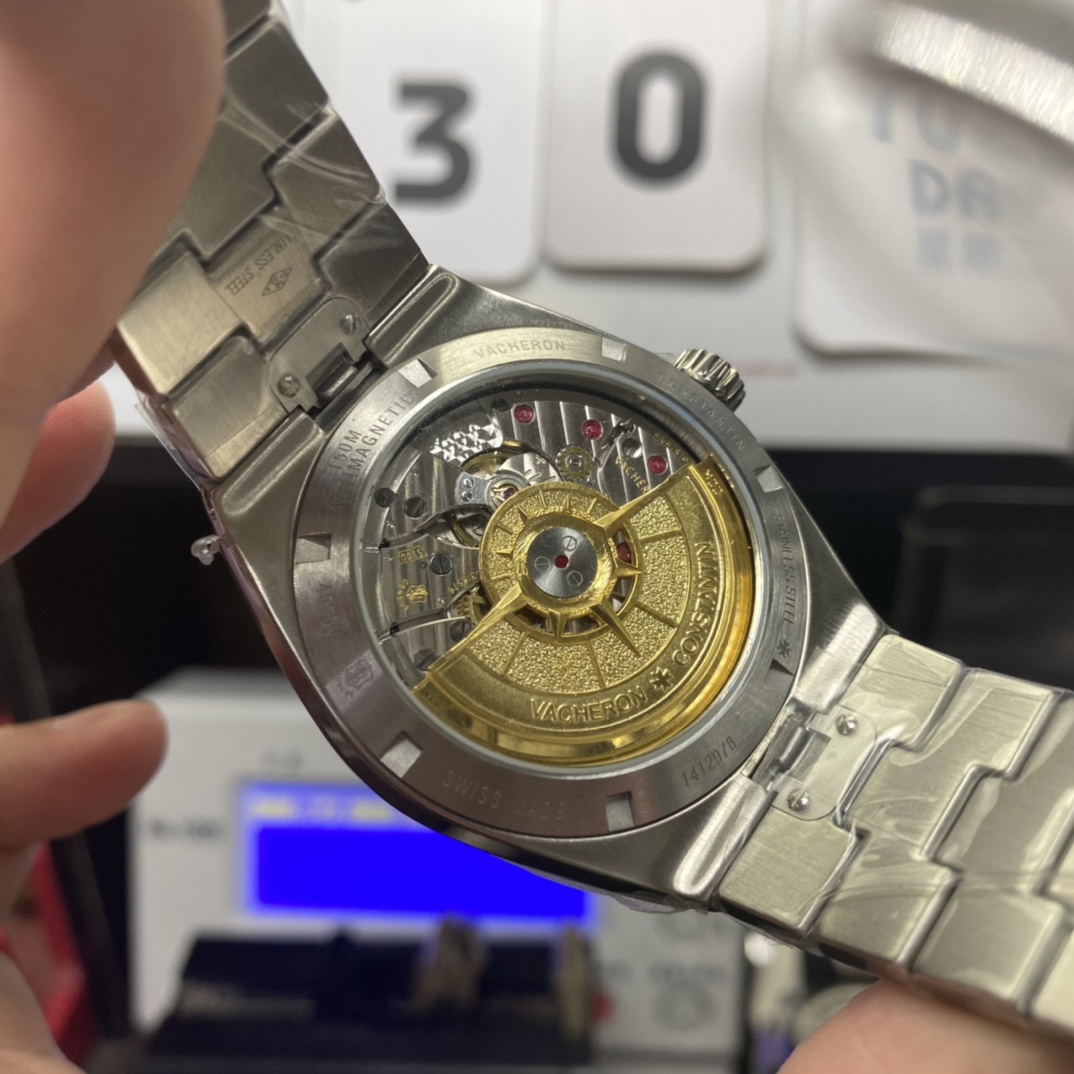 Vacheron Constantin Overseas Series 4500V110A-B146, Brown Dial with Steel Bracelet, 41mm Size.