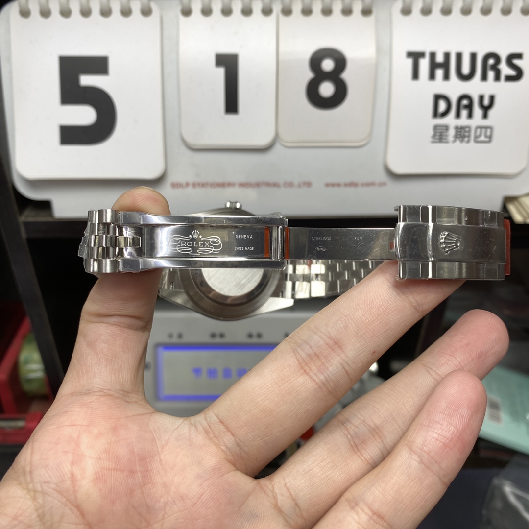 Rolex Datejust series m126334-0010.Silver Dial Five-Piece Link Bracelet,41mmsize