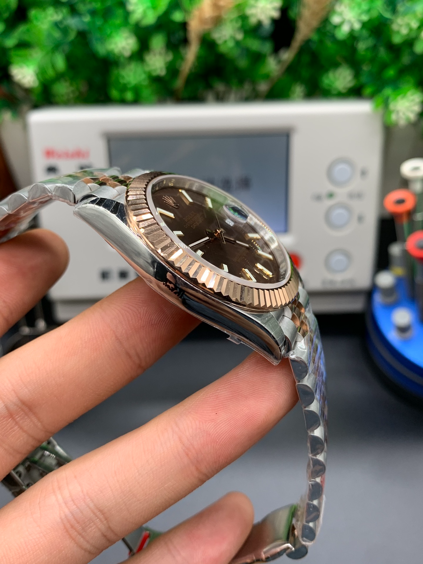 Rolex Datejust model m126331-0002 watch 41mm