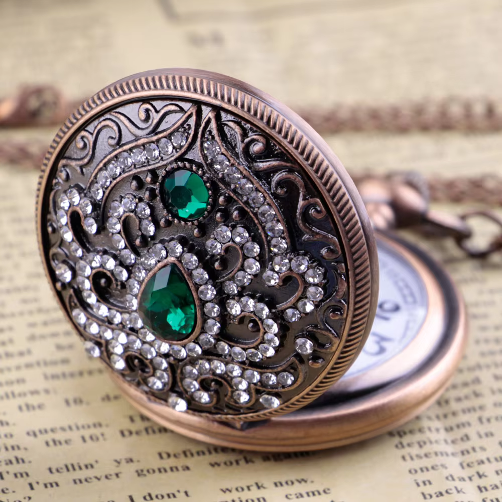 Fashion Exquisite Ladies Quartz Pocket Watch Personality Elegant Charm Retro Necklace Pendant with Chain Watch Gifts For Women